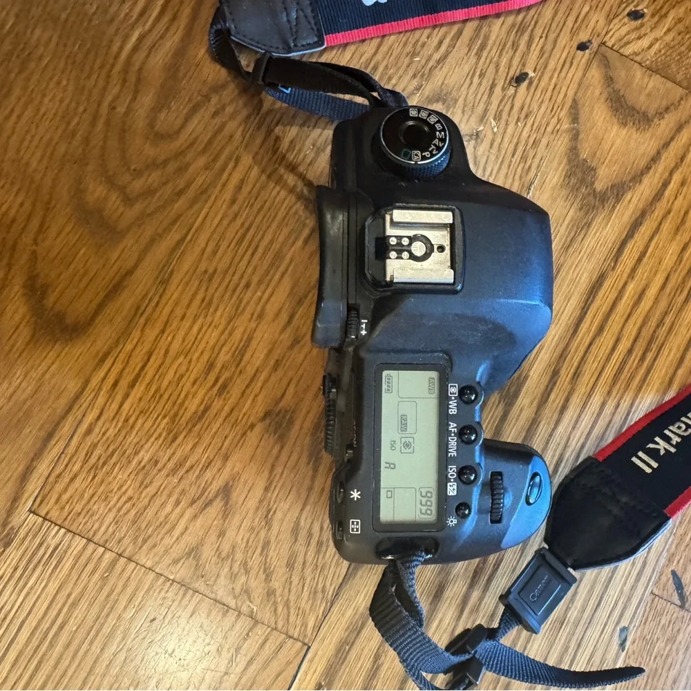 Canon EOS 5D Mark II Black Camera